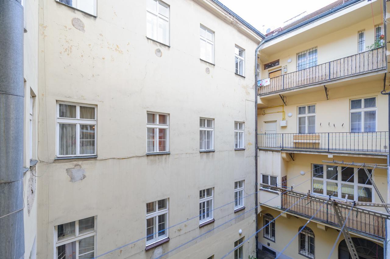 Pinkova Apartments Prague Exterior photo